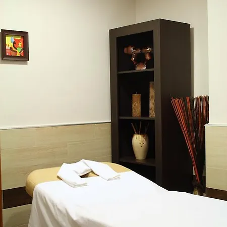 Lucky Light Boutique 4*
